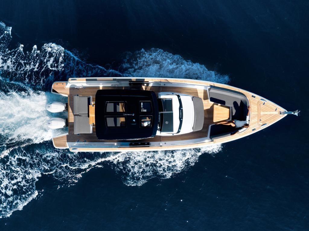 Private Yacht Charter — White Heaven